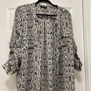 FYLO Roll tab snakeskin blouse XL